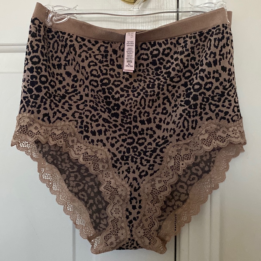 Victoria Secret Leopard 🐆and Lace Full Brief! New With Tags!